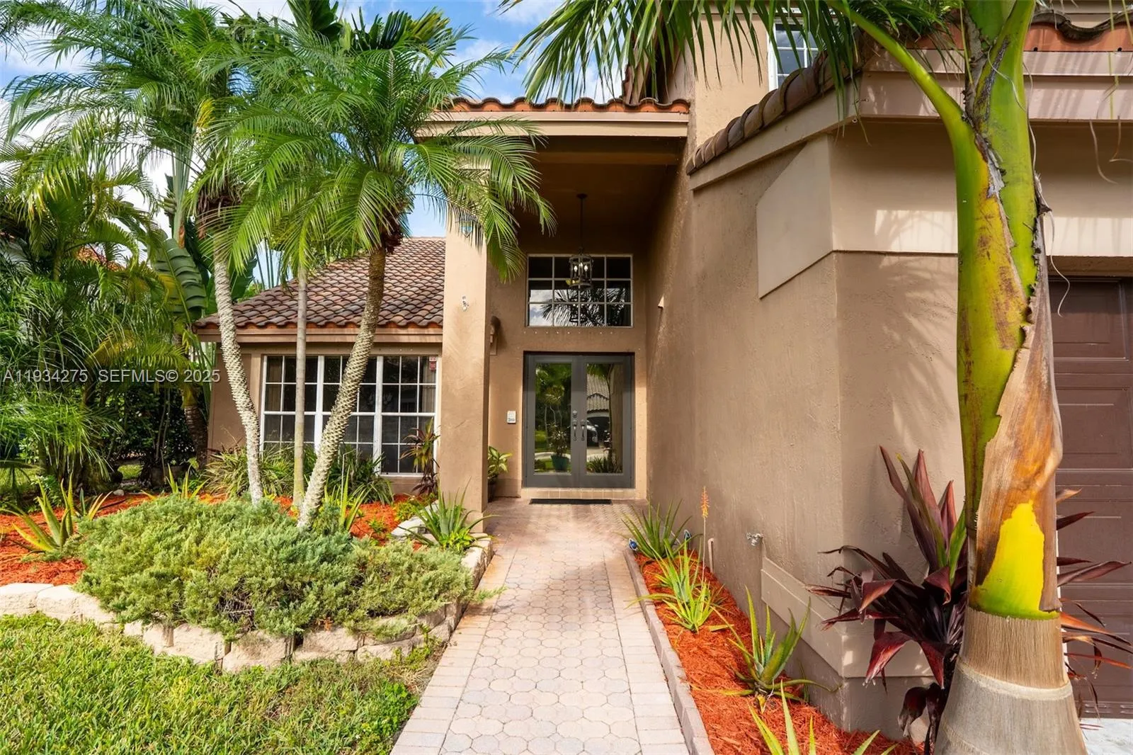 19313 NW 11th St, Pembroke Pines FL 33029