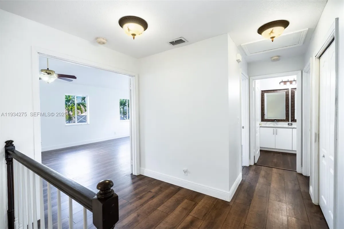 19313 NW 11th St, Pembroke Pines FL 33029