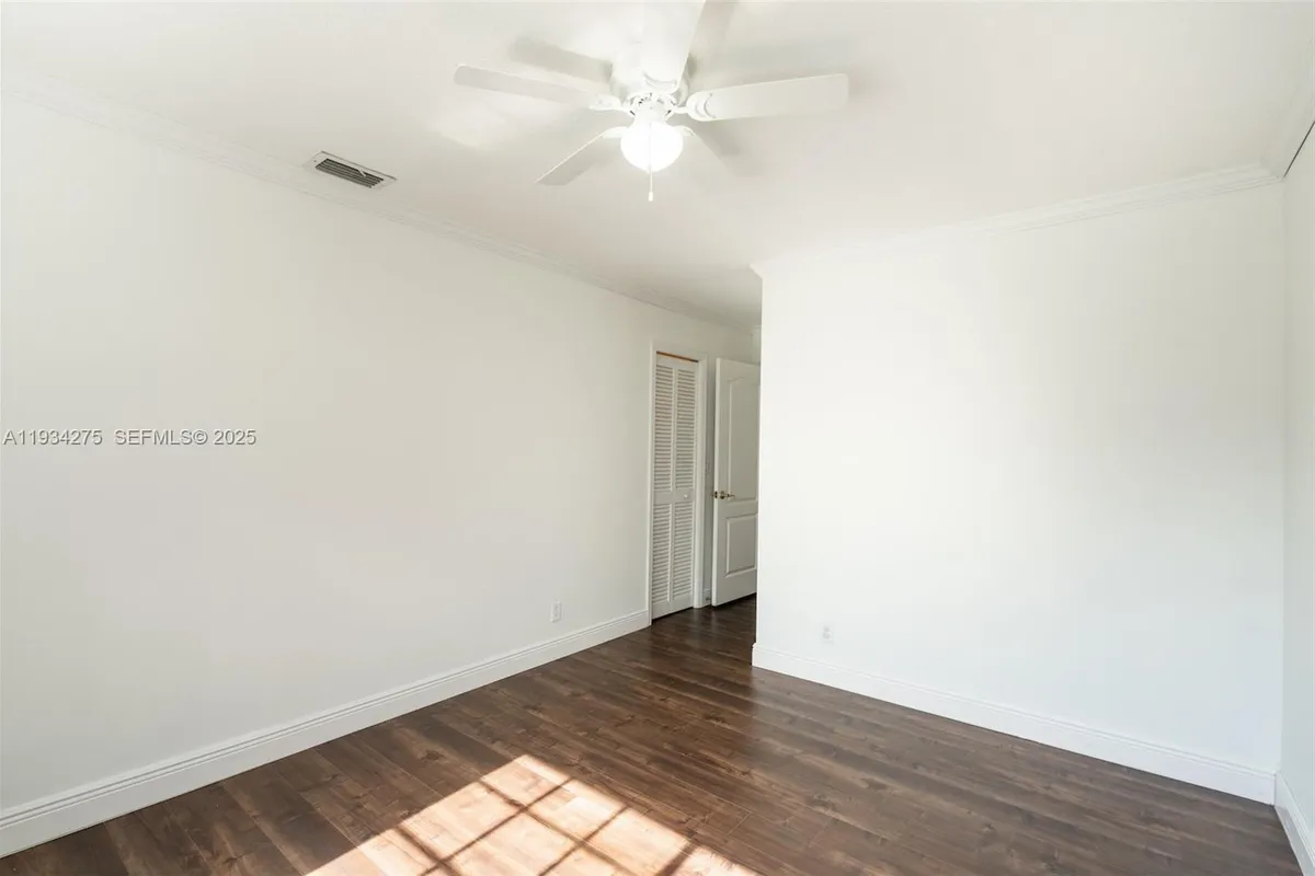 19313 NW 11th St, Pembroke Pines FL 33029