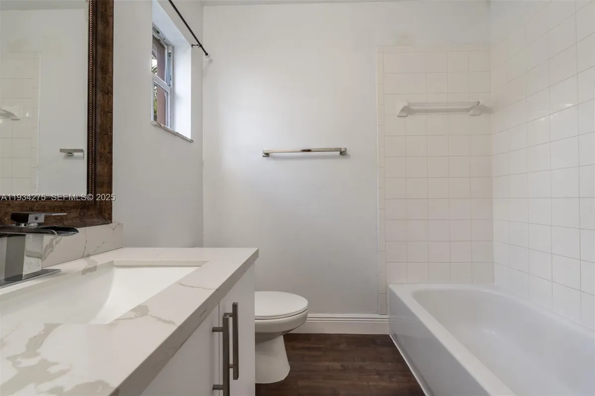 19313 NW 11th St, Pembroke Pines FL 33029