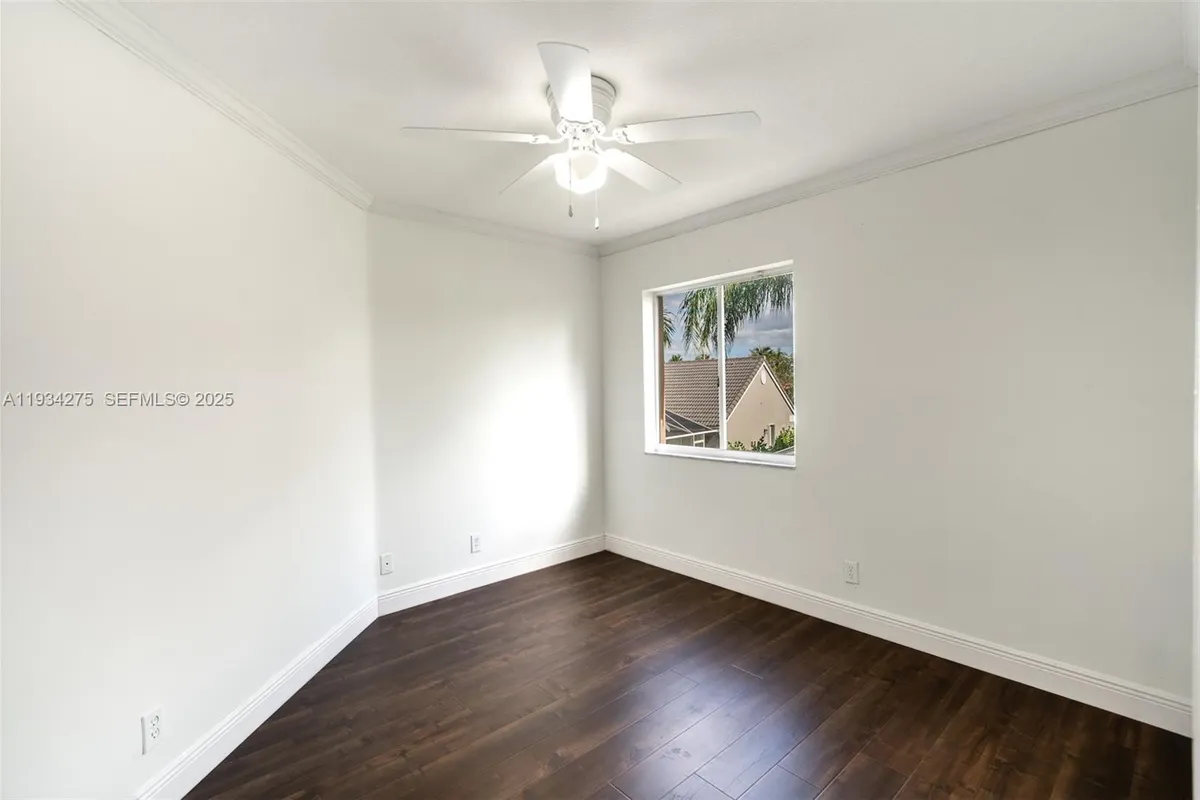 19313 NW 11th St, Pembroke Pines FL 33029