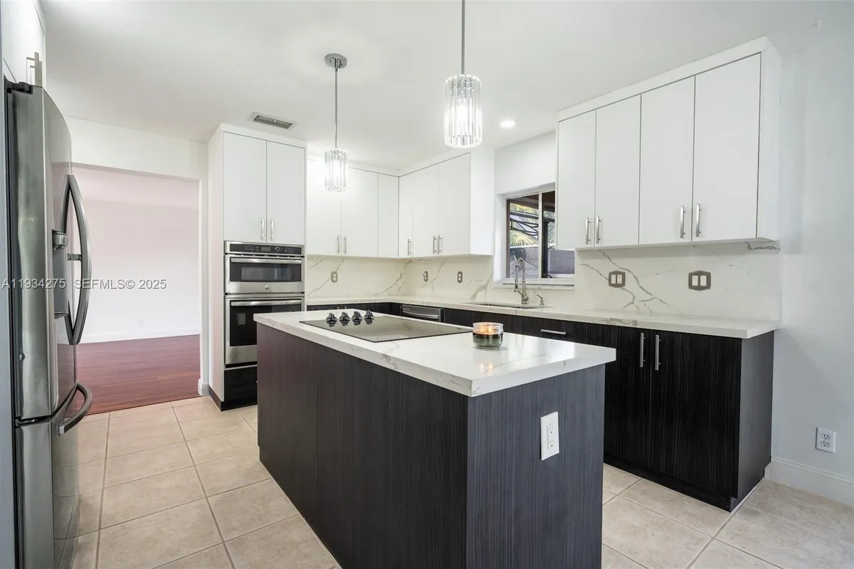 19313 NW 11th St, Pembroke Pines FL 33029