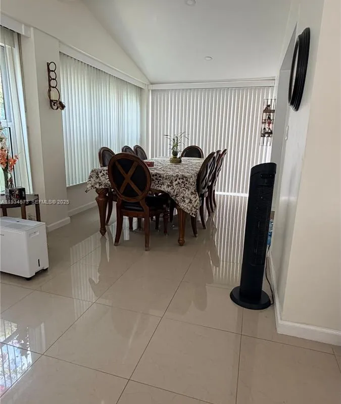 1323 NE 182nd St, North Miami Beach FL 33162