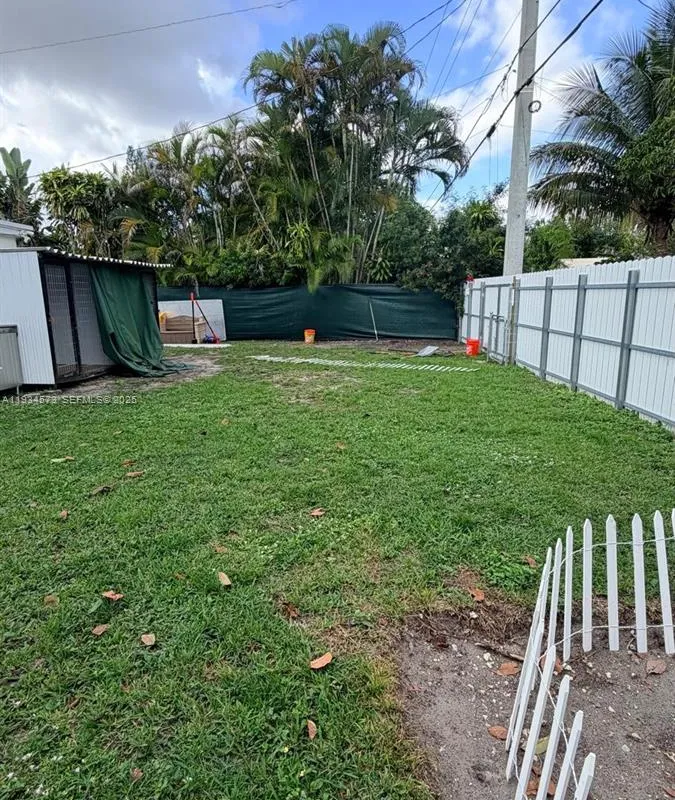 1323 NE 182nd St, North Miami Beach FL 33162