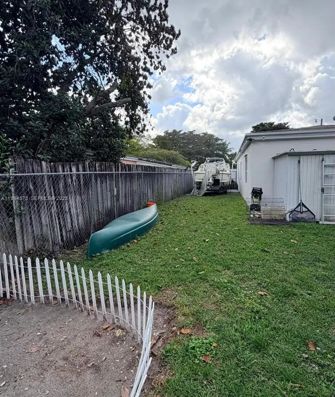 1323 NE 182nd St, North Miami Beach FL 33162