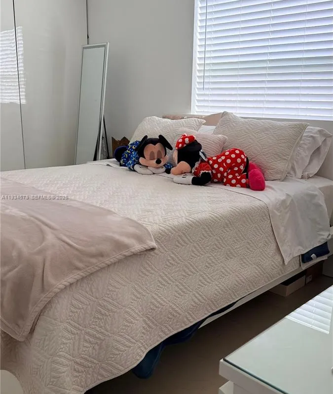 1323 NE 182nd St, North Miami Beach FL 33162