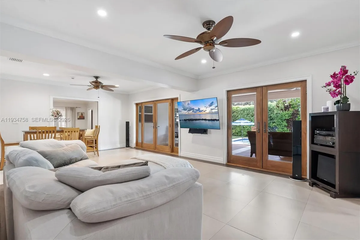 390 NE 103rd St, Miami Shores FL 33138