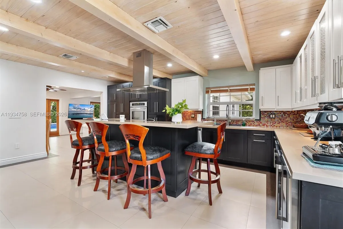 390 NE 103rd St, Miami Shores FL 33138