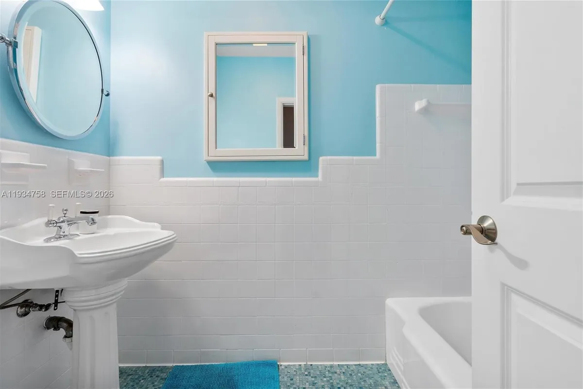 390 NE 103rd St, Miami Shores FL 33138