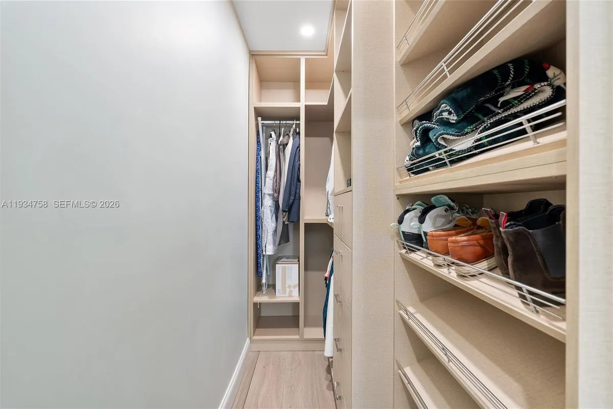 390 NE 103rd St, Miami Shores FL 33138