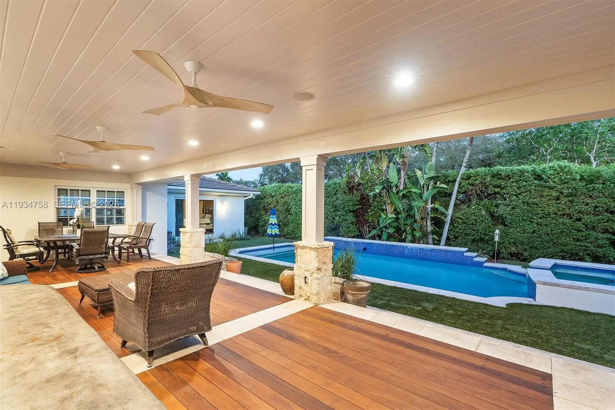 390 NE 103rd St, Miami Shores FL 33138