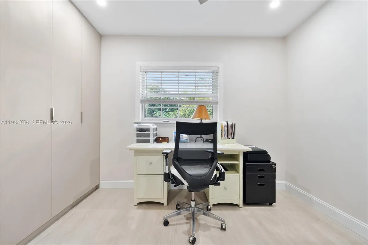 390 NE 103rd St, Miami Shores FL 33138