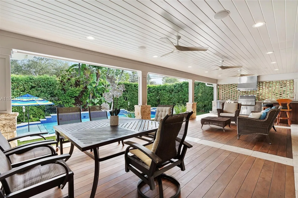 390 NE 103rd St, Miami Shores FL 33138