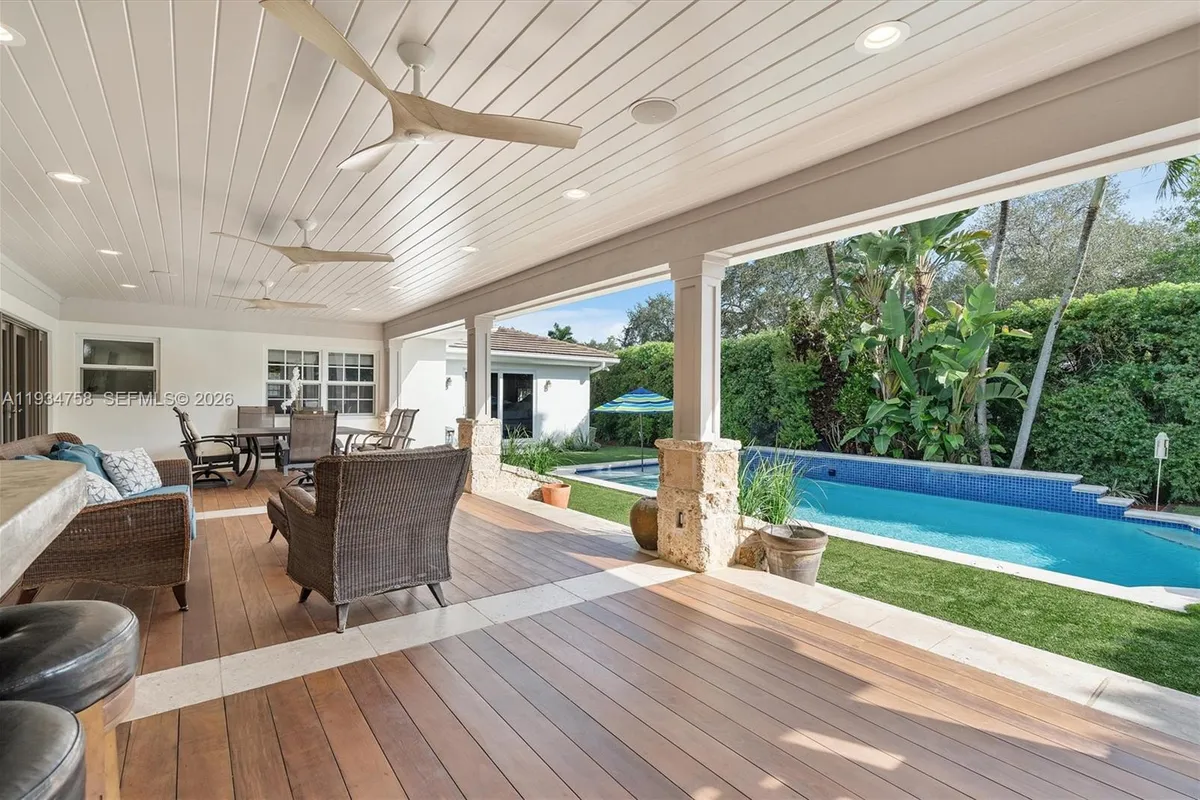 390 NE 103rd St, Miami Shores FL 33138