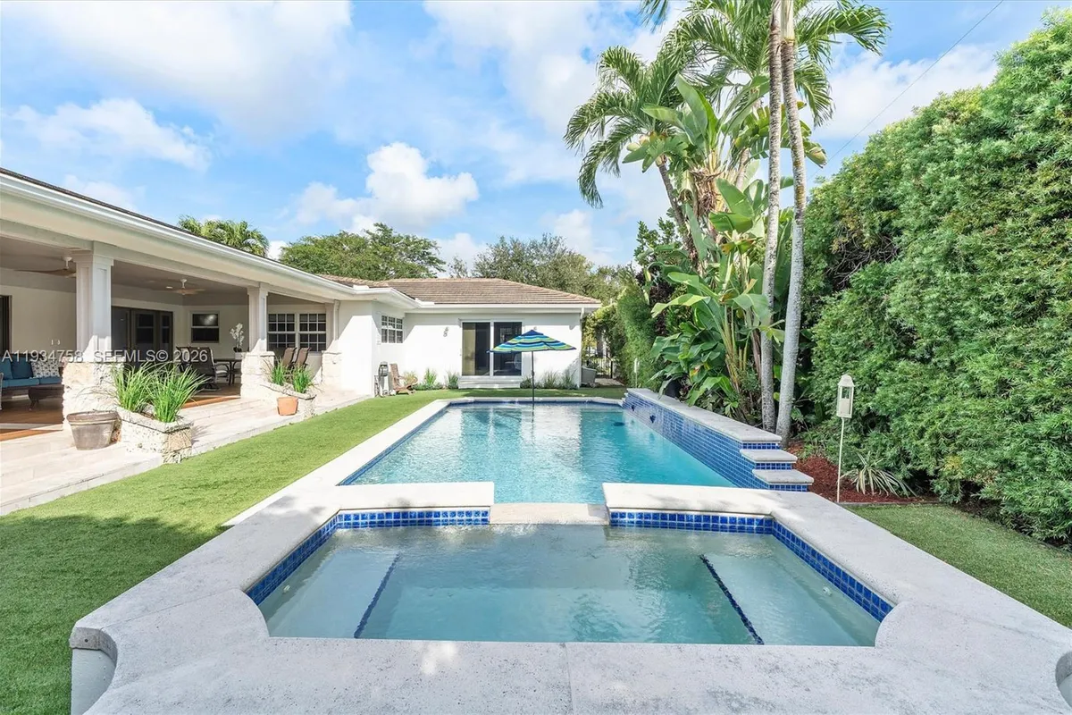 390 NE 103rd St, Miami Shores FL 33138