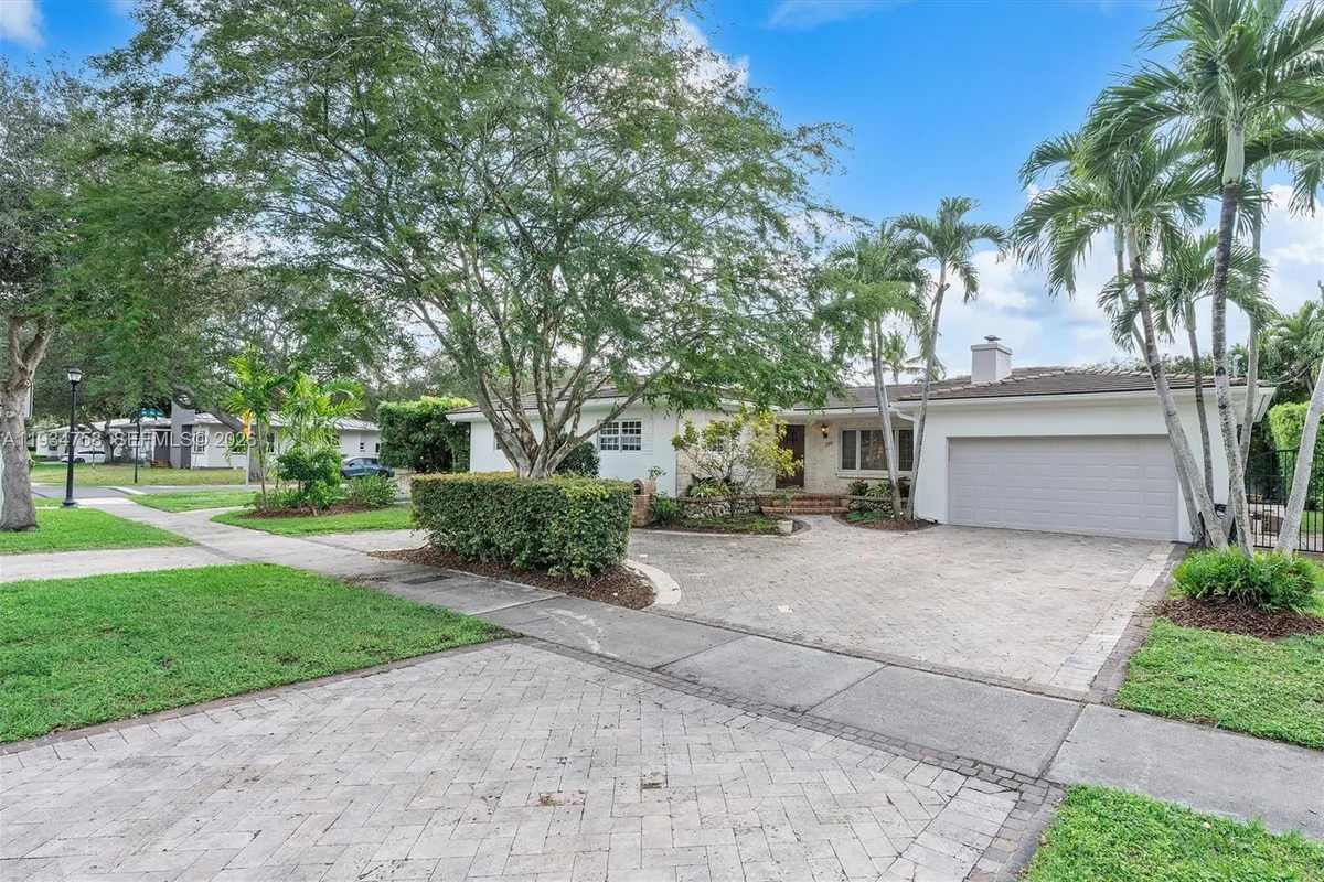 390 NE 103rd St, Miami Shores FL 33138