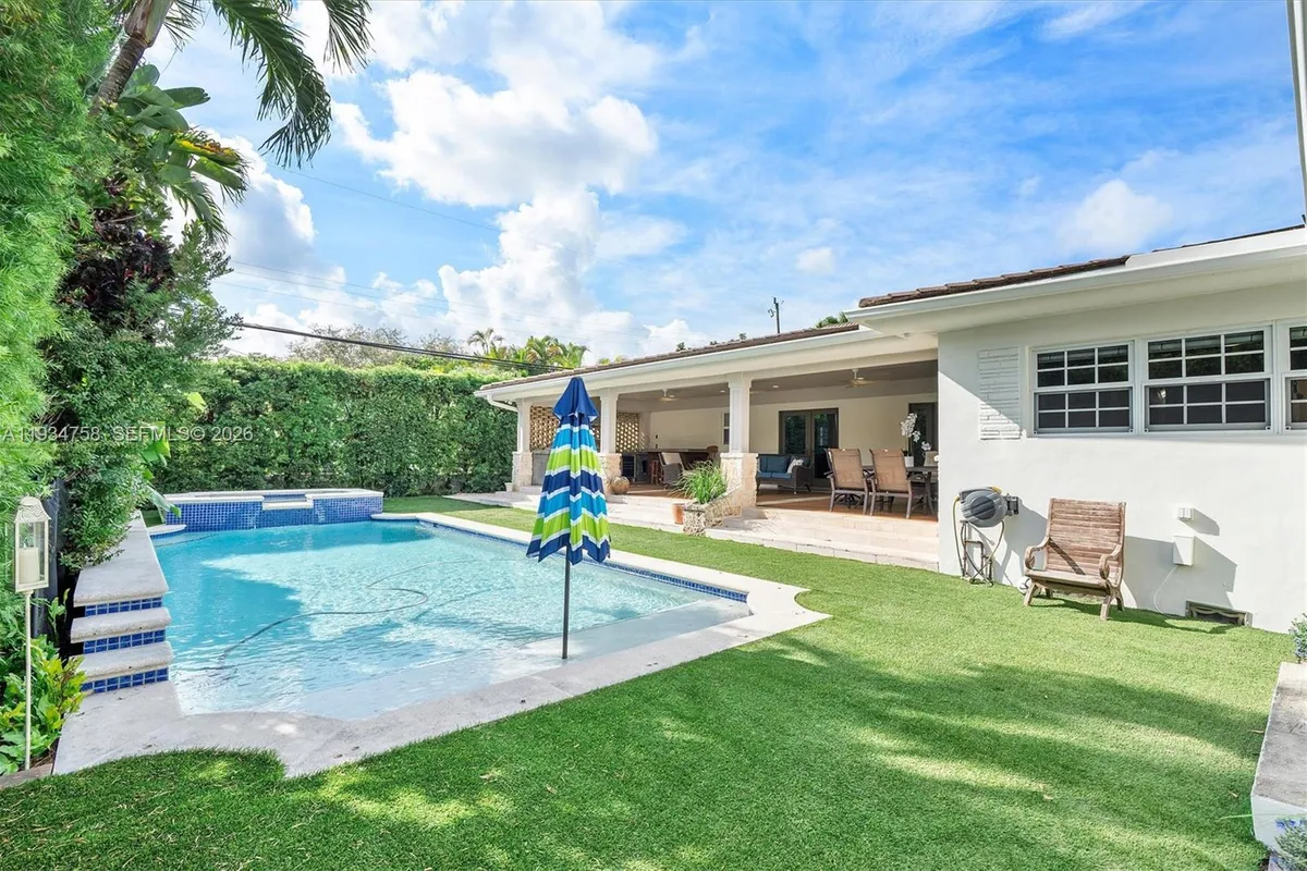 390 NE 103rd St, Miami Shores FL 33138