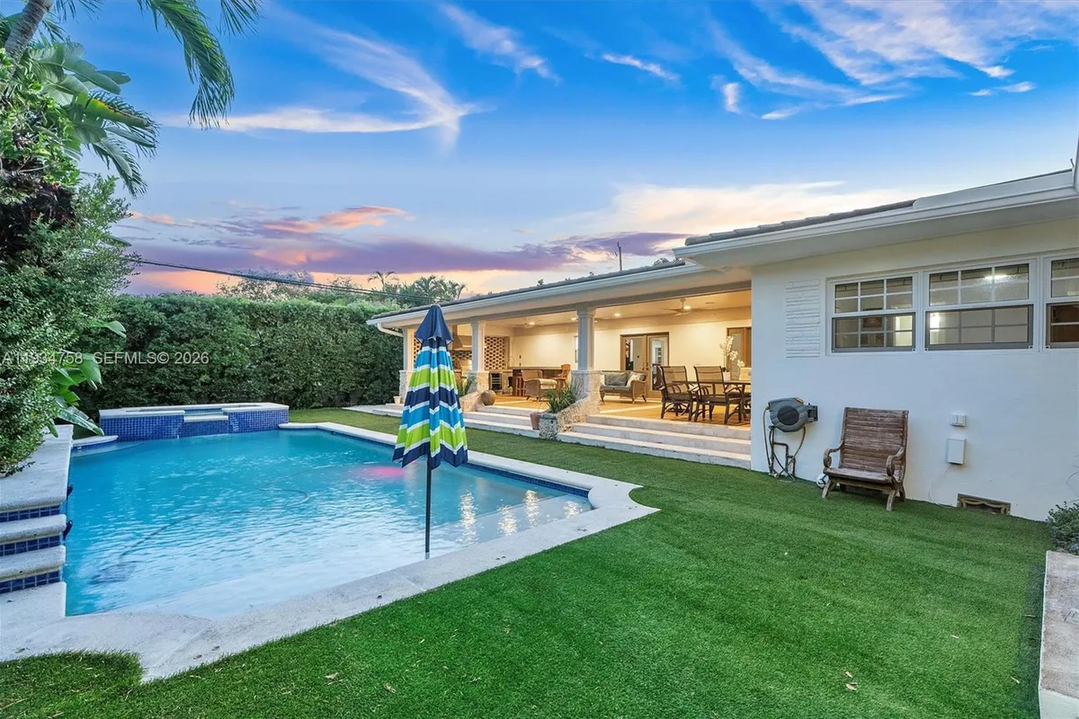 390 NE 103rd St, Miami Shores FL 33138