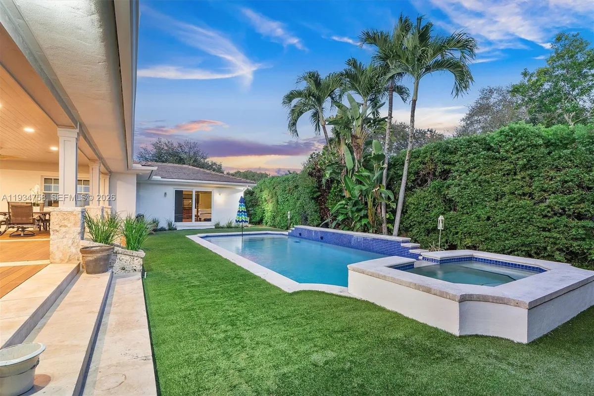 390 NE 103rd St, Miami Shores FL 33138