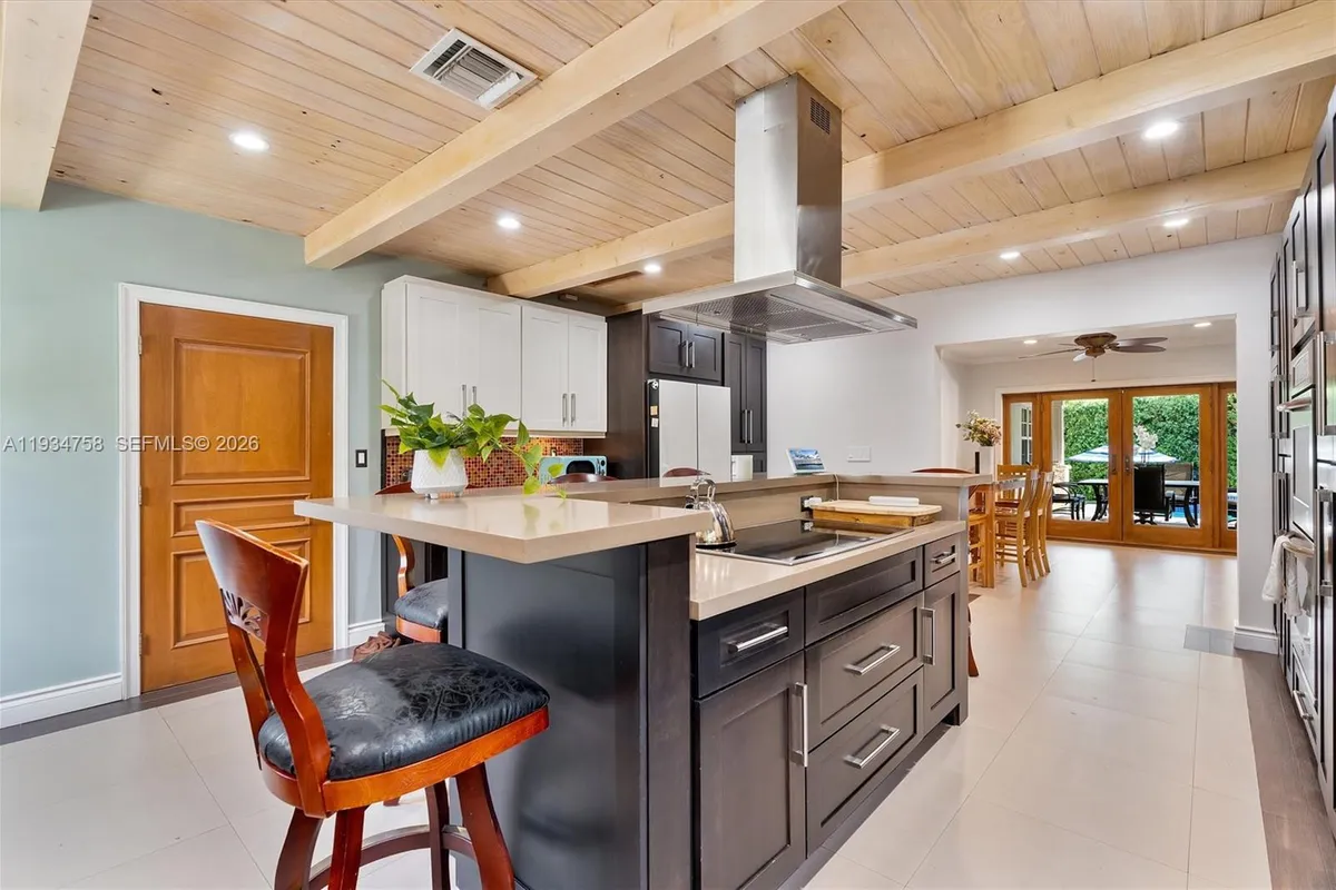 390 NE 103rd St, Miami Shores FL 33138