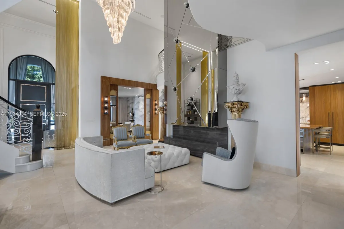 176 S Hibiscus Drive, Miami Beach FL 33139