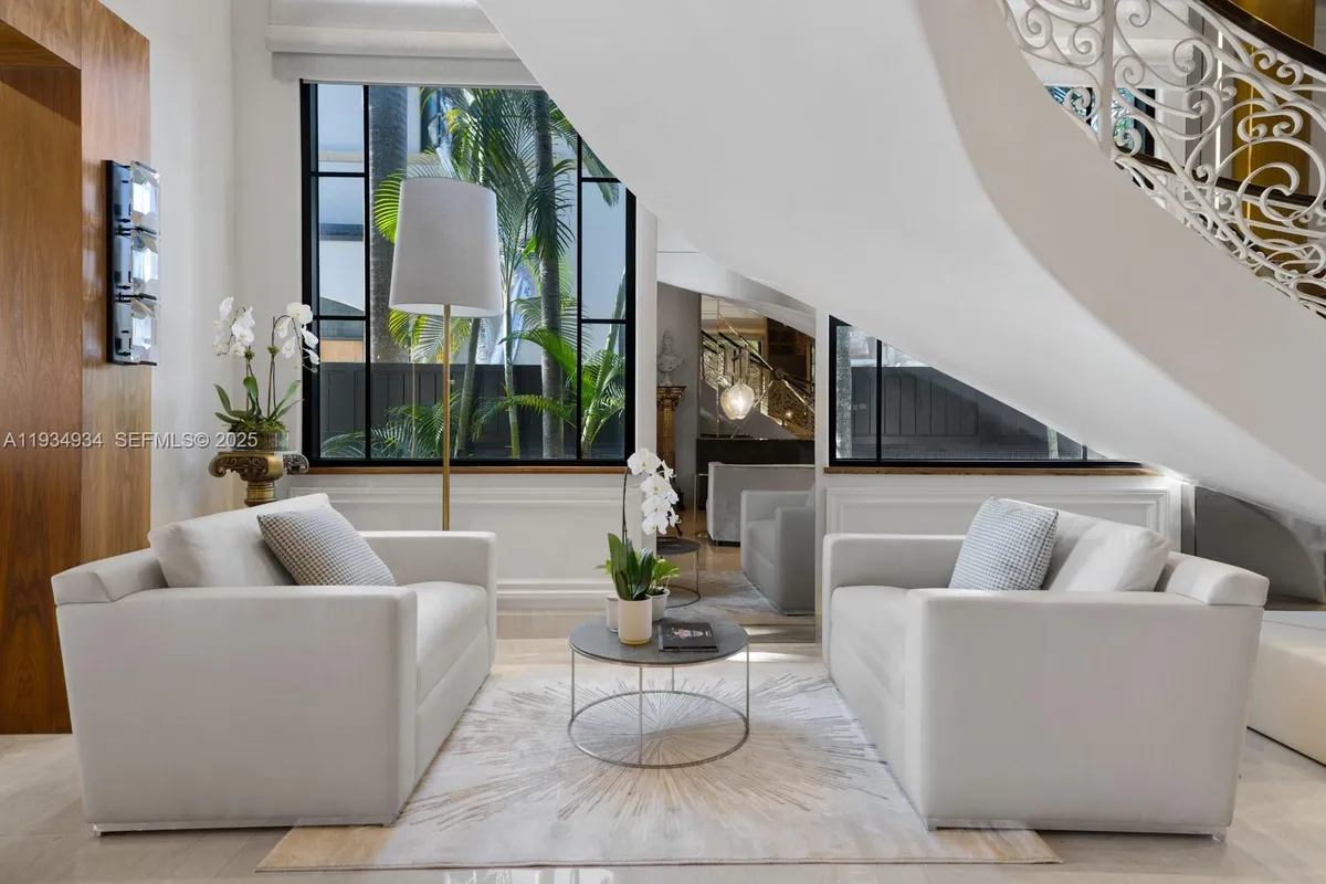 176 S Hibiscus Drive, Miami Beach FL 33139