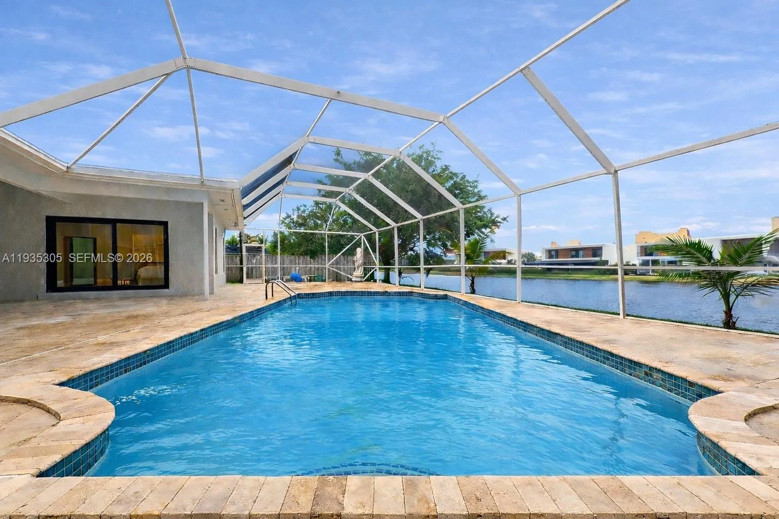 16733 Golfview Dr, Weston FL 33326