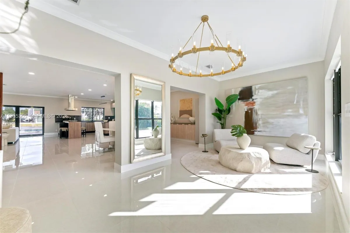 16733 Golfview Dr, Weston FL 33326