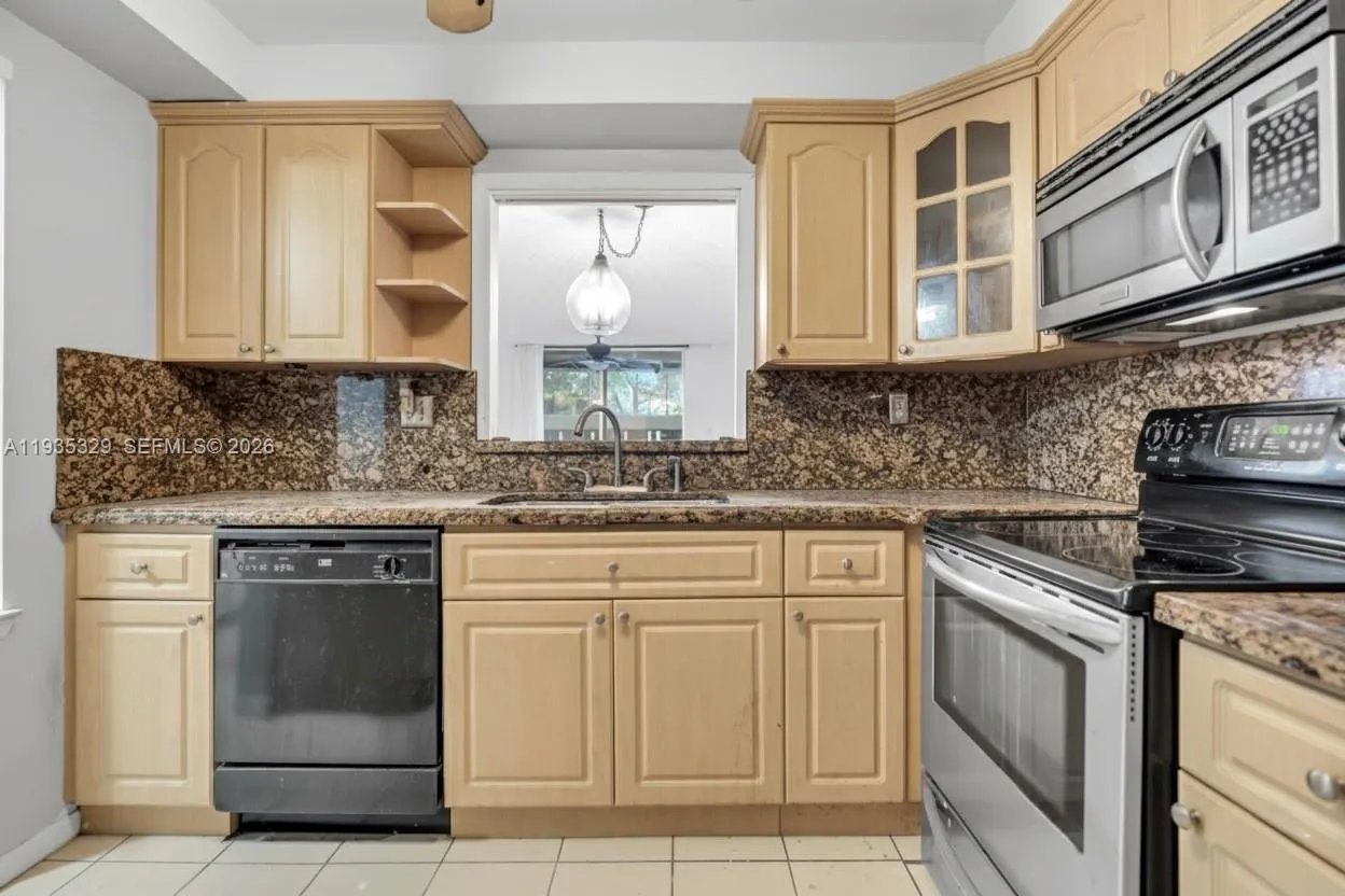 406 NW 68th Ave # 125, Plantation FL 33317