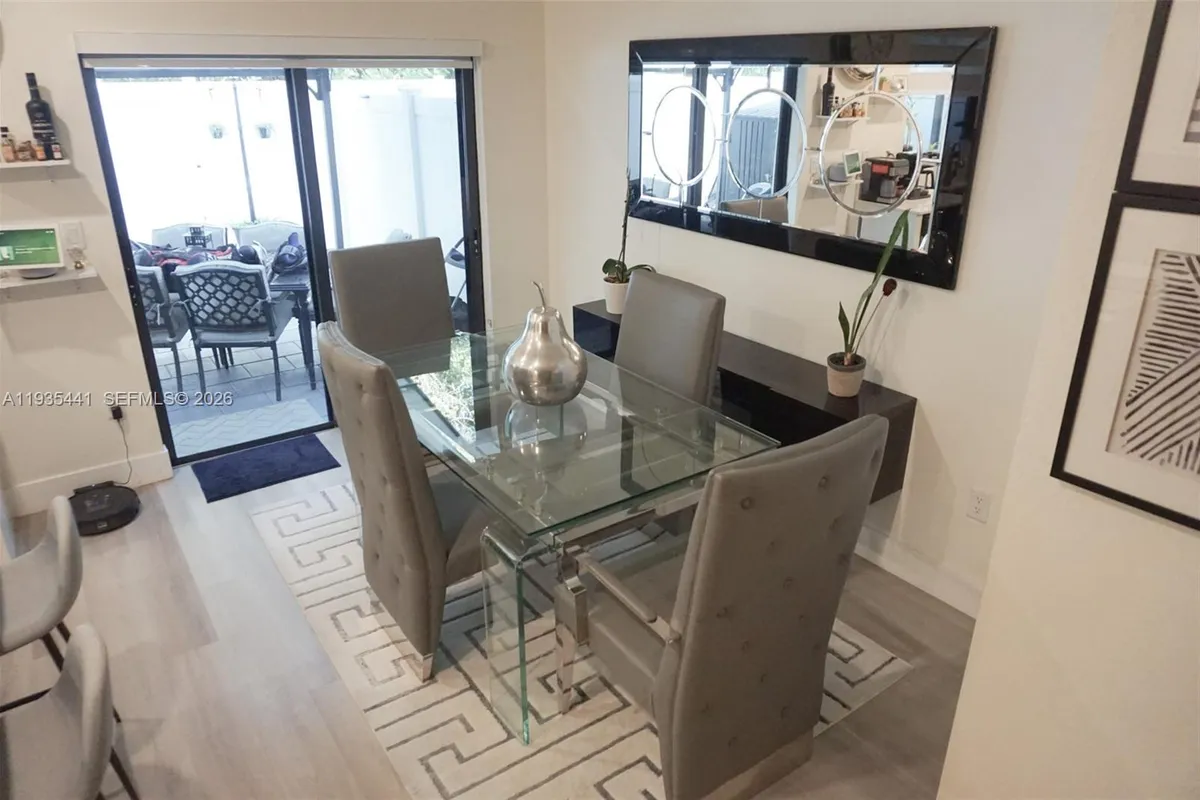 10589 W 32nd Ln, Hialeah Gardens FL 33018