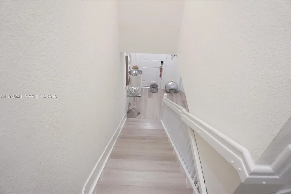 10589 W 32nd Ln, Hialeah Gardens FL 33018