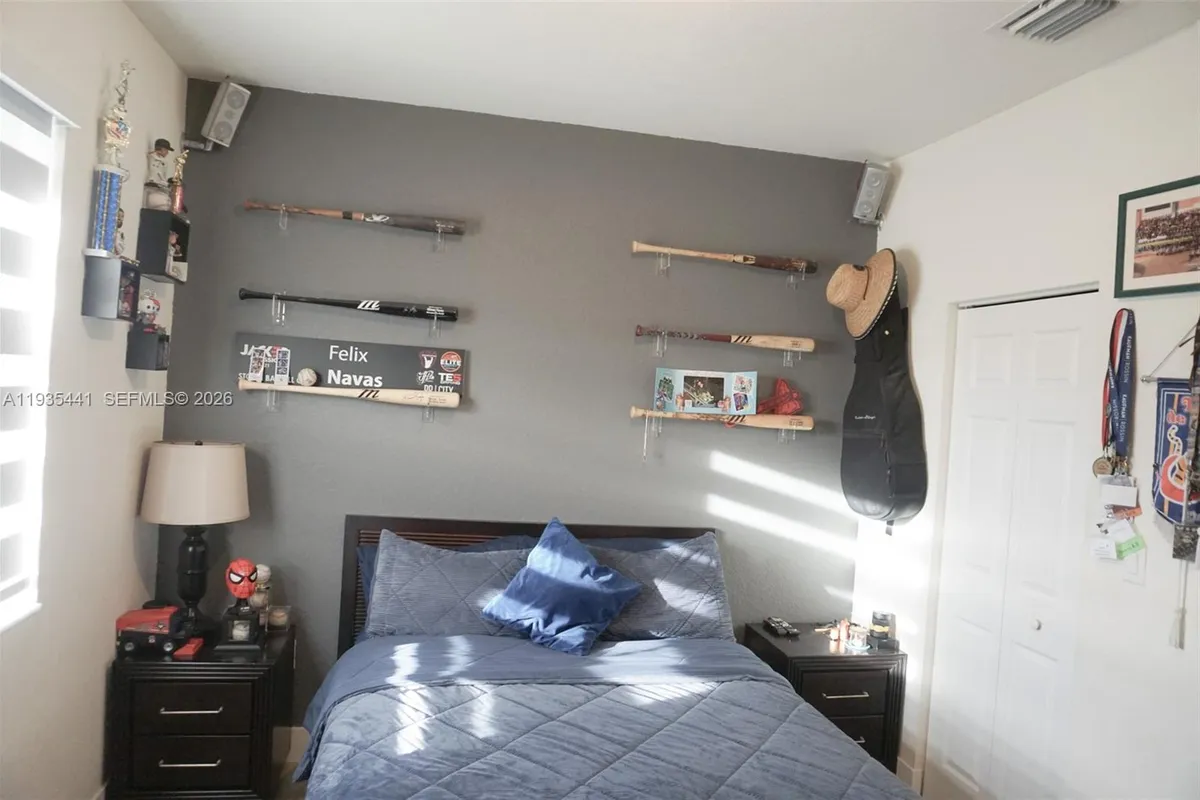 10589 W 32nd Ln, Hialeah Gardens FL 33018