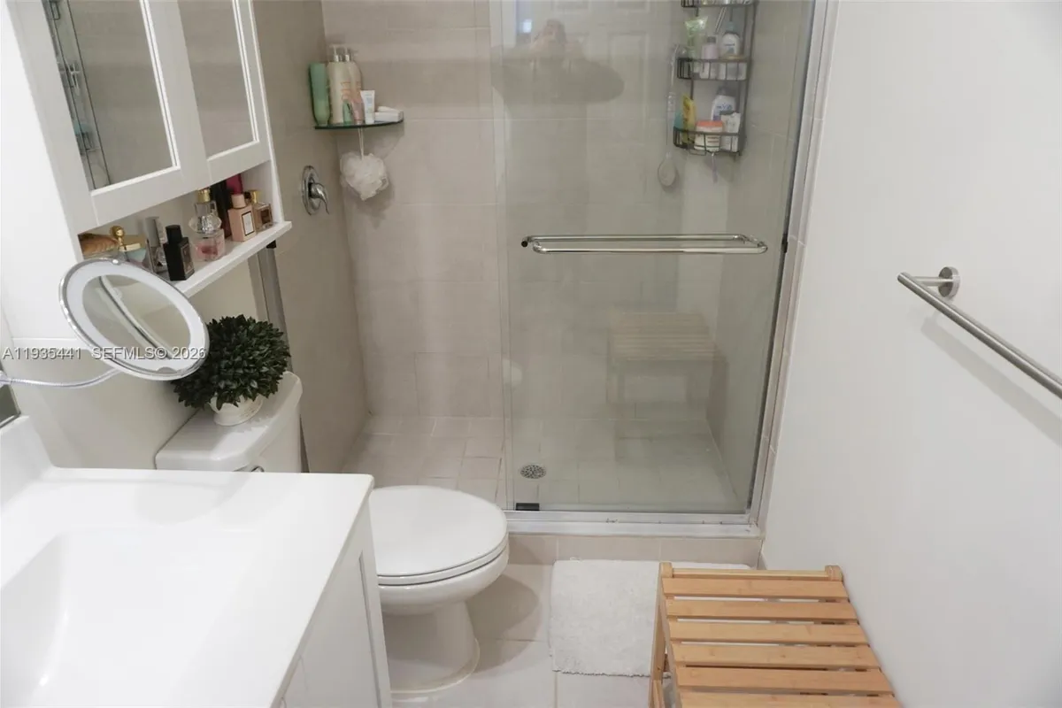 10589 W 32nd Ln, Hialeah Gardens FL 33018