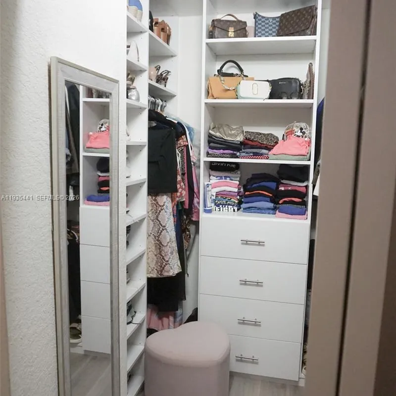 10589 W 32nd Ln, Hialeah Gardens FL 33018