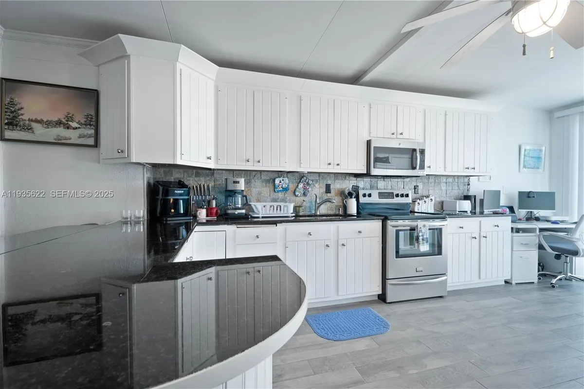 1361 Overseas Hwy #E11, Marathon FL 33050