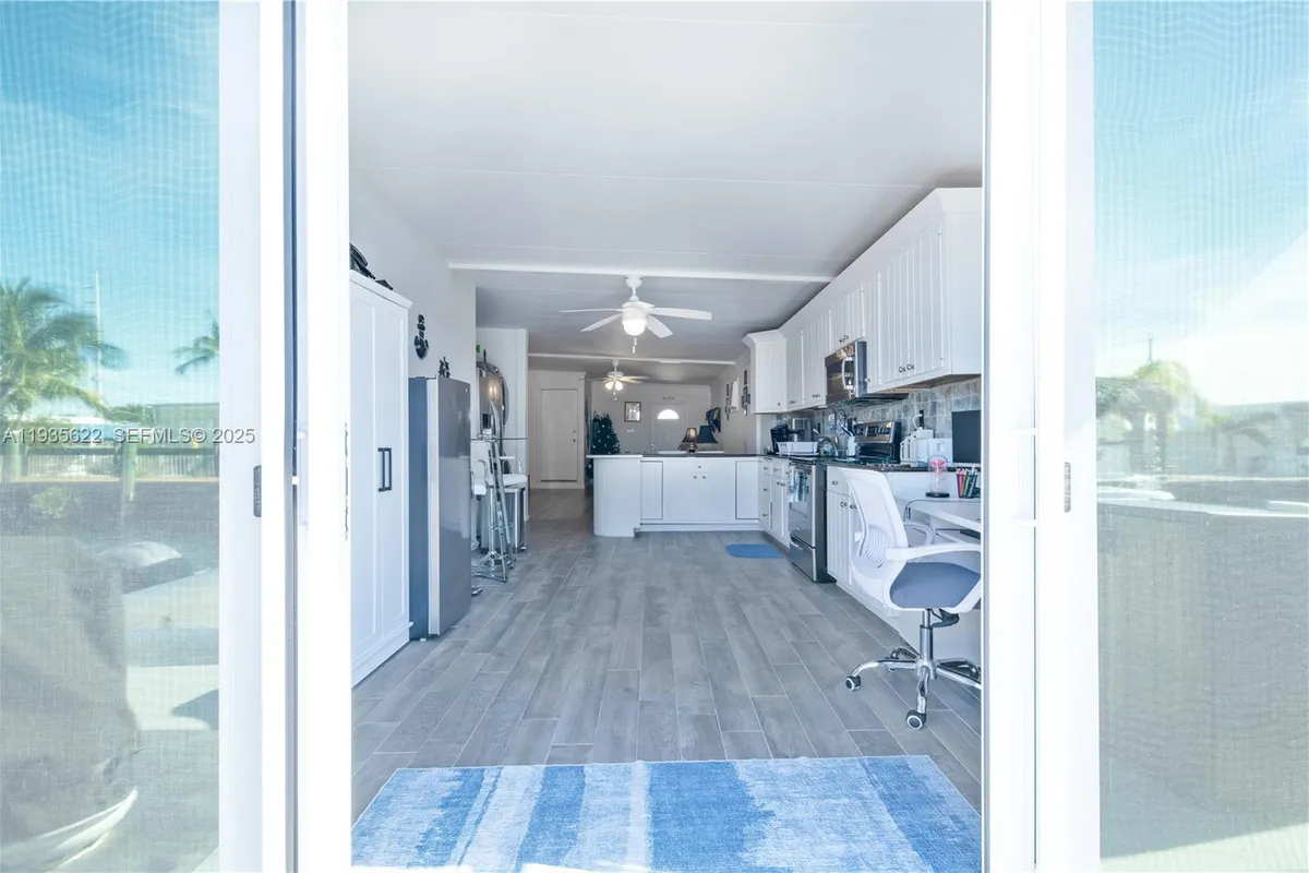 1361 Overseas Hwy #E11, Marathon FL 33050