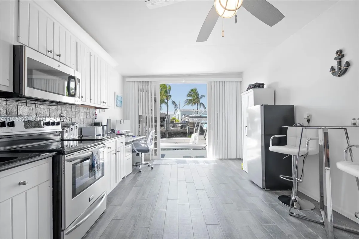 1361 Overseas Hwy #E11, Marathon FL 33050