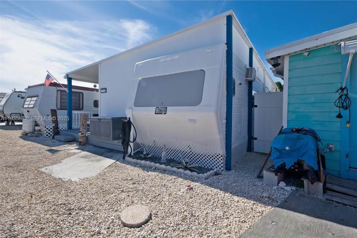 1361 Overseas Hwy #E11, Marathon FL 33050