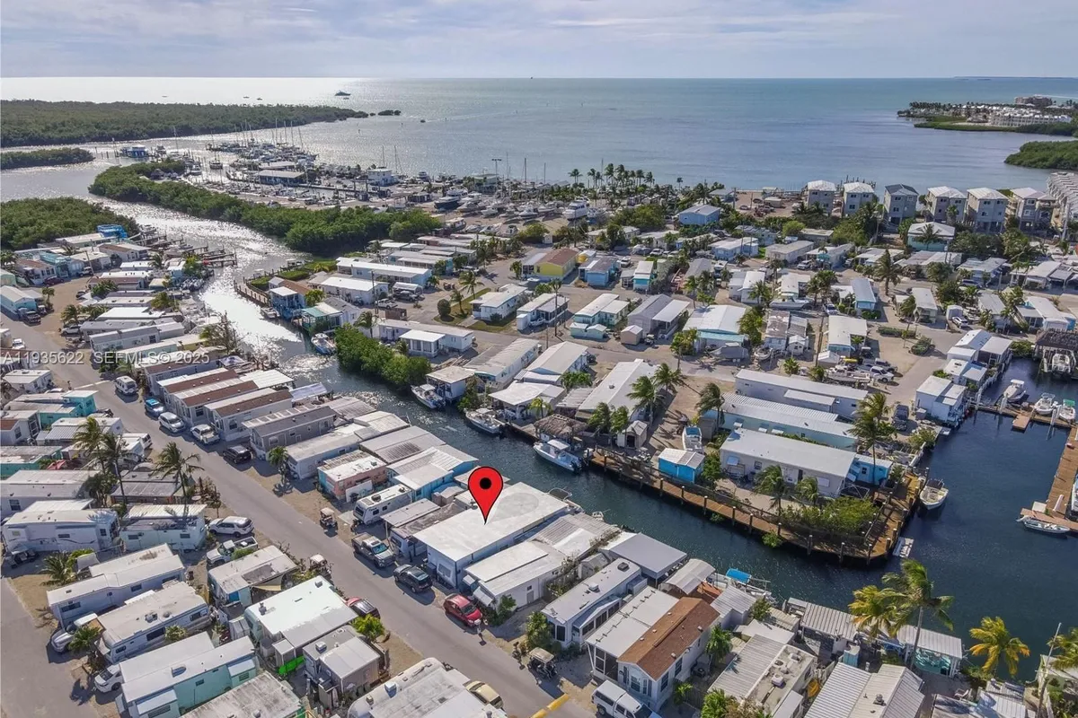 1361 Overseas Hwy #E11, Marathon FL 33050