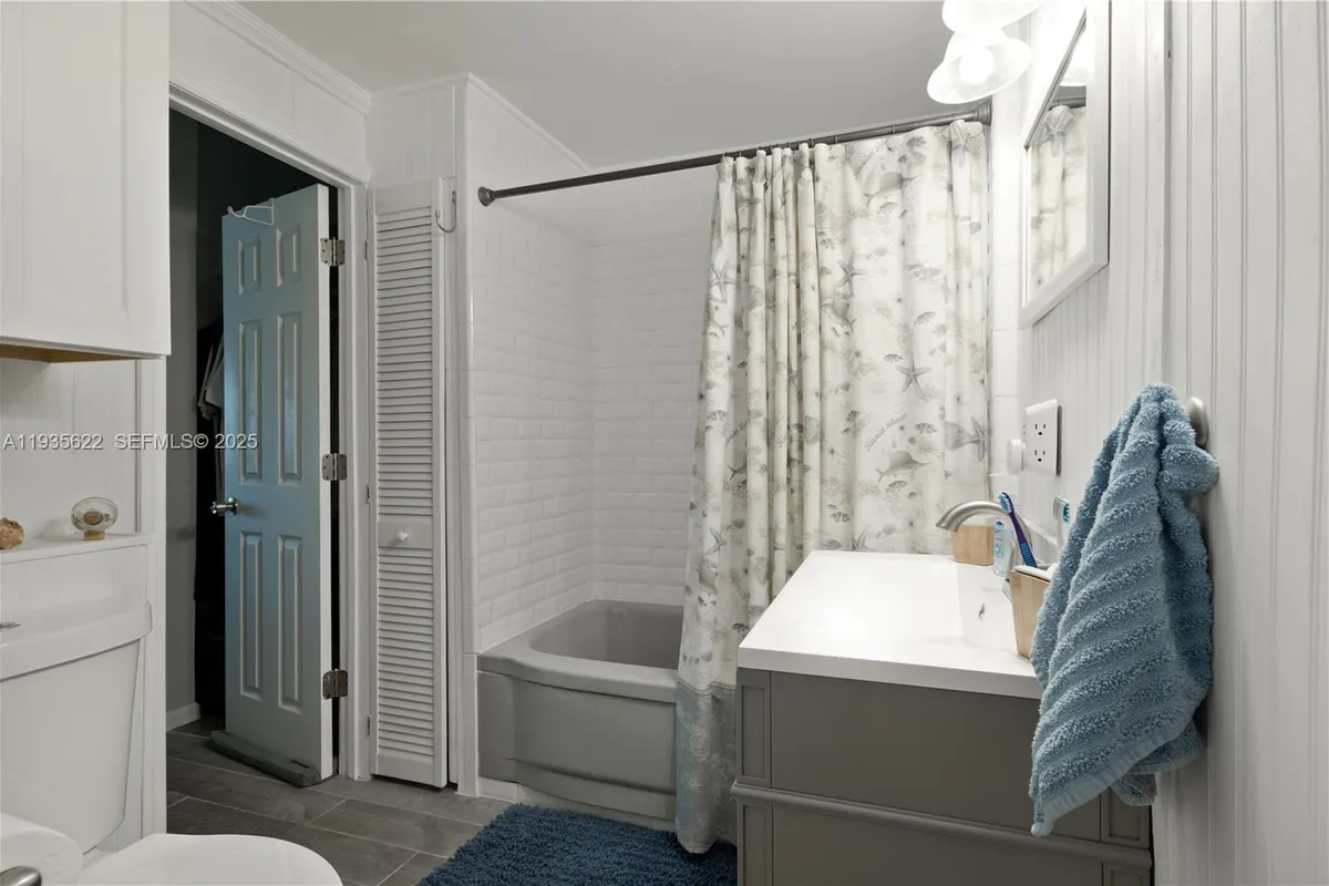 1361 Overseas Hwy #E11, Marathon FL 33050