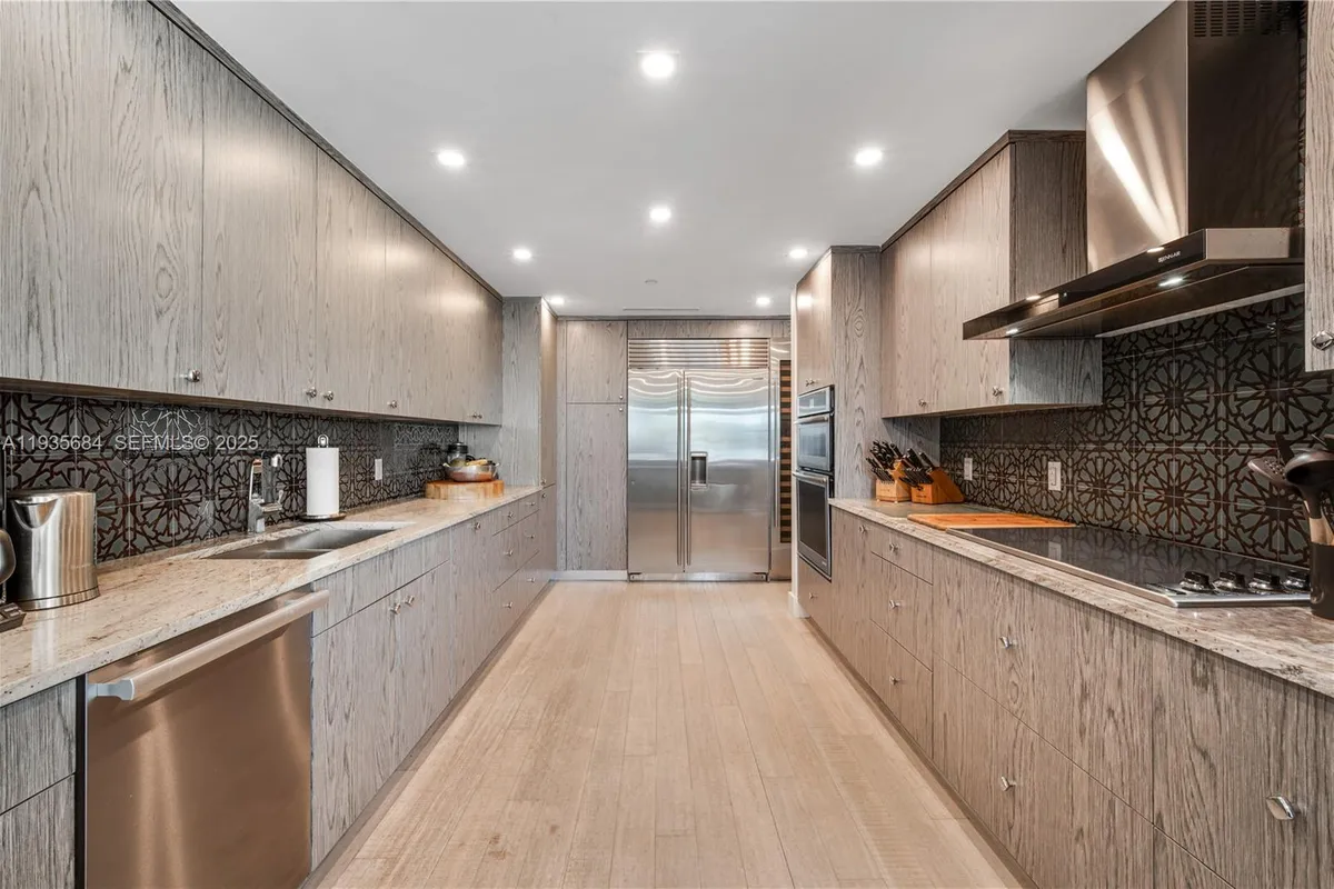 430 Grand Bay Dr # 1204, Key Biscayne FL 33149