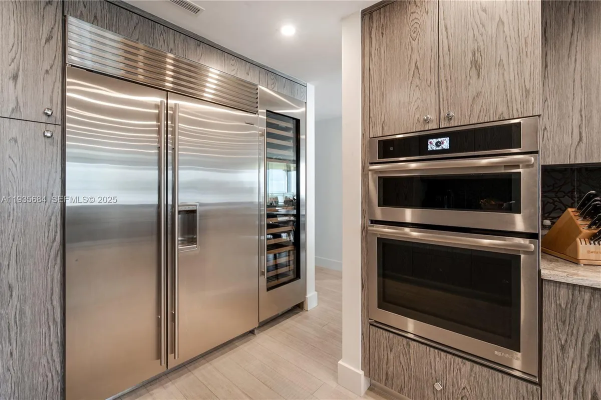 430 Grand Bay Dr # 1204, Key Biscayne FL 33149