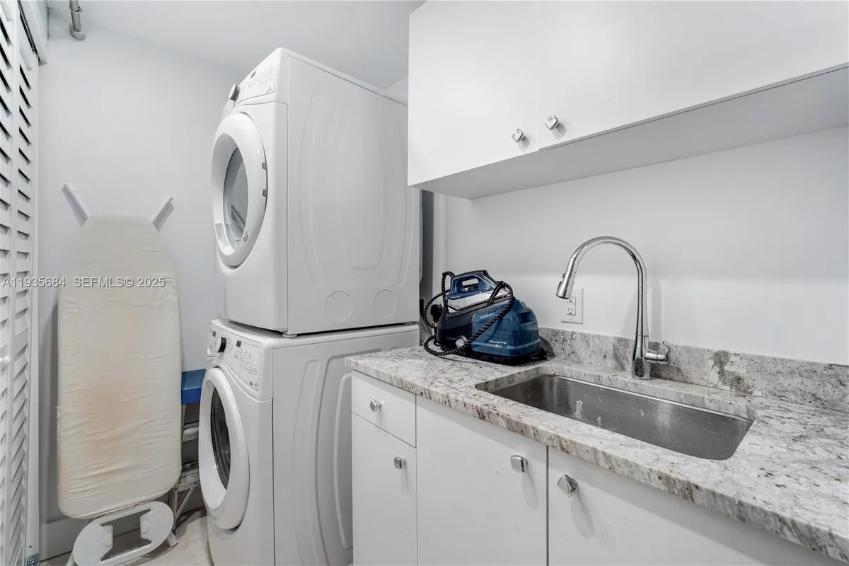 430 Grand Bay Dr # 1204, Key Biscayne FL 33149