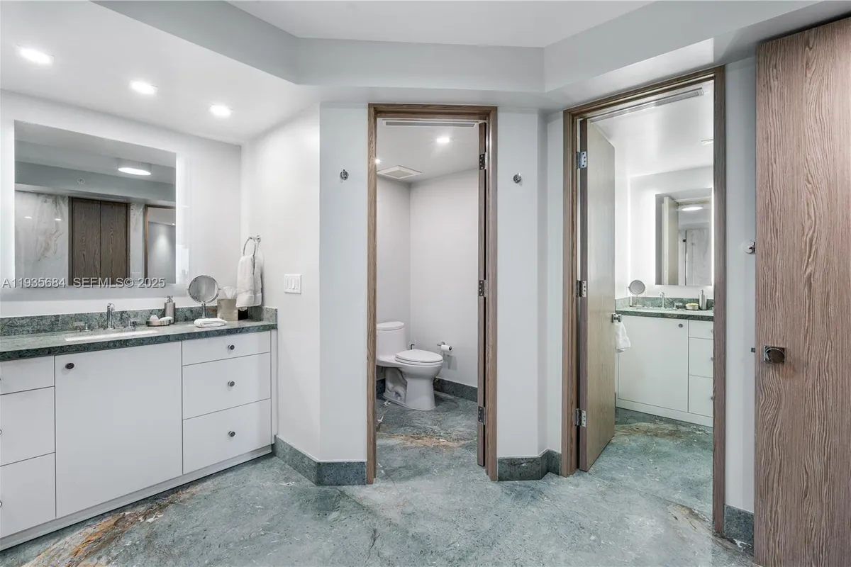 430 Grand Bay Dr # 1204, Key Biscayne FL 33149