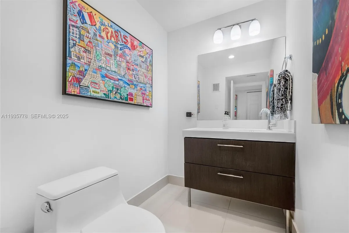 7075 SW 67th Ave # 14, South Miami FL 33143