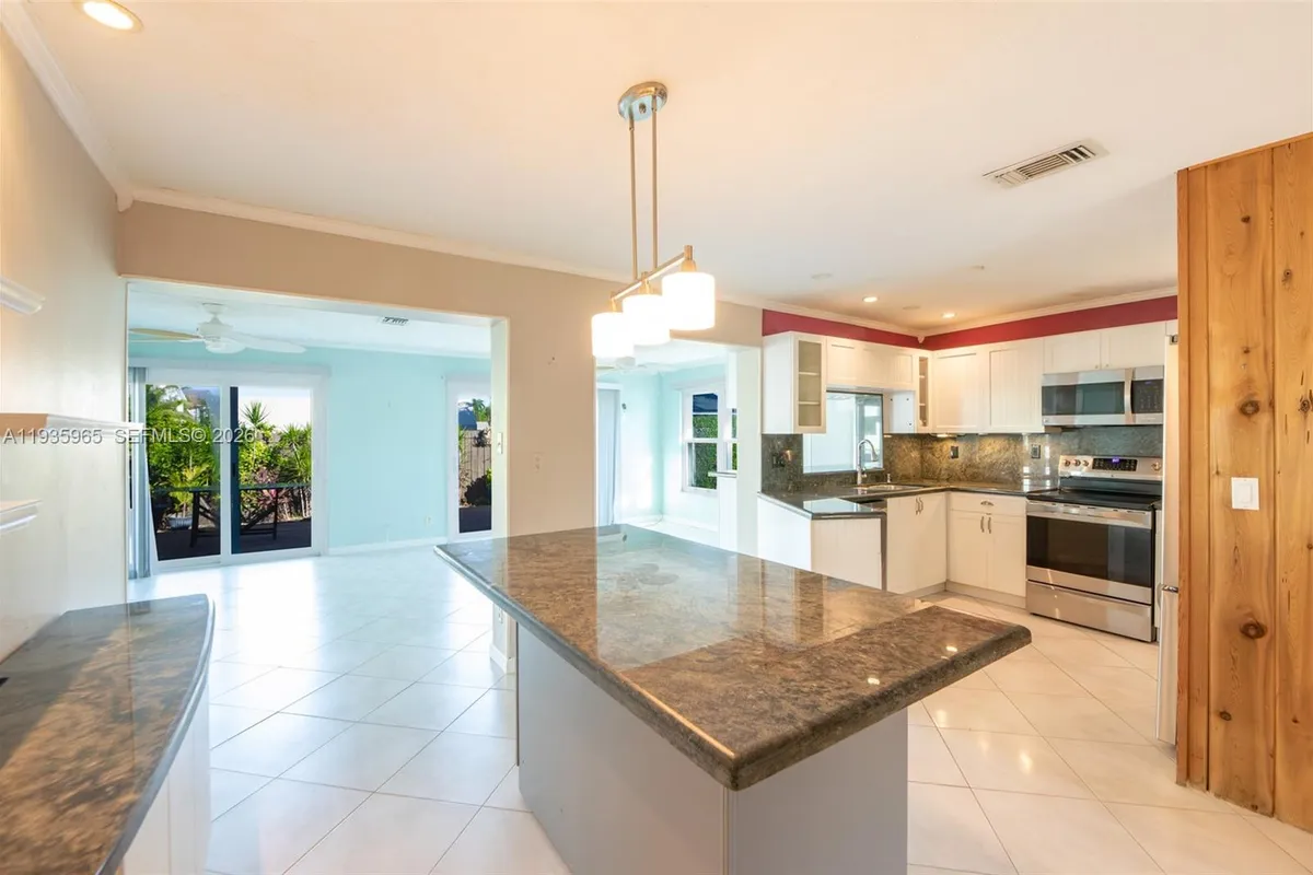 3081 SW 46th Ct, Dania Beach FL 33312