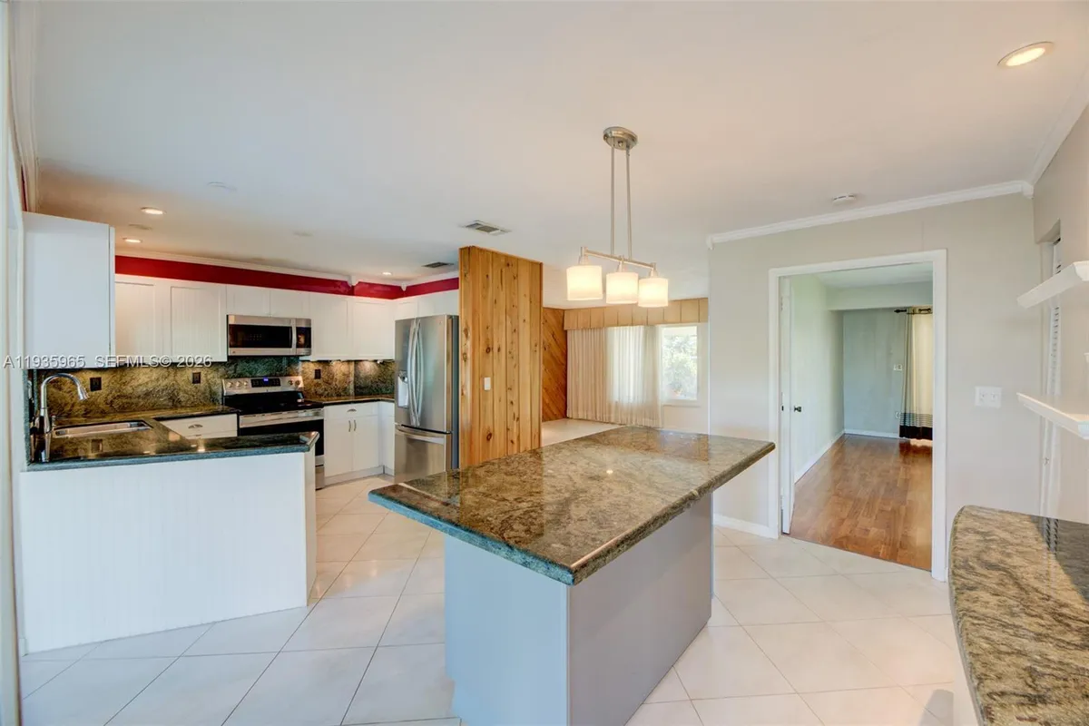 3081 SW 46th Ct, Dania Beach FL 33312