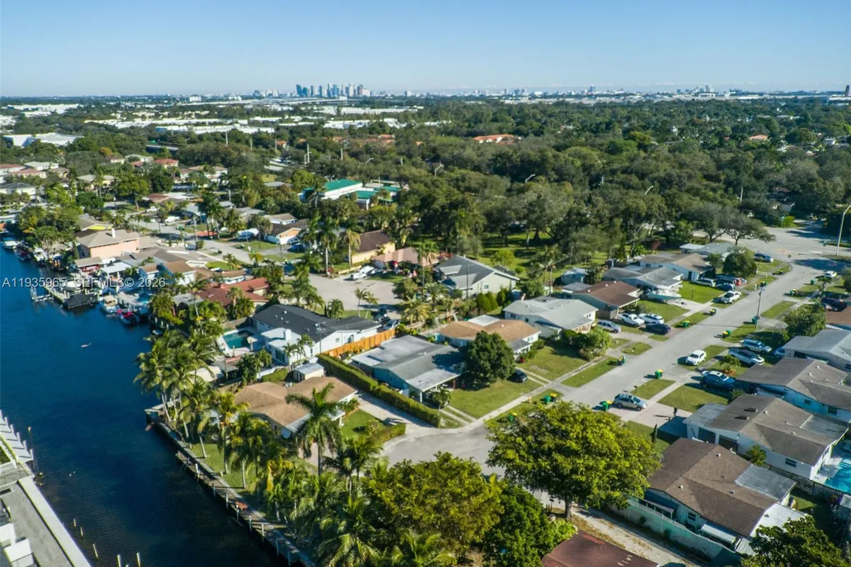 3081 SW 46th Ct, Dania Beach FL 33312