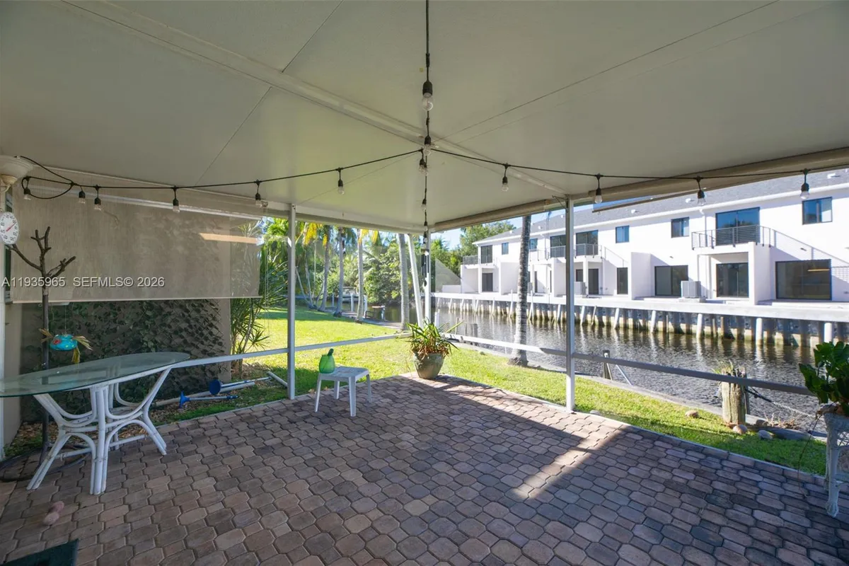 3081 SW 46th Ct, Dania Beach FL 33312