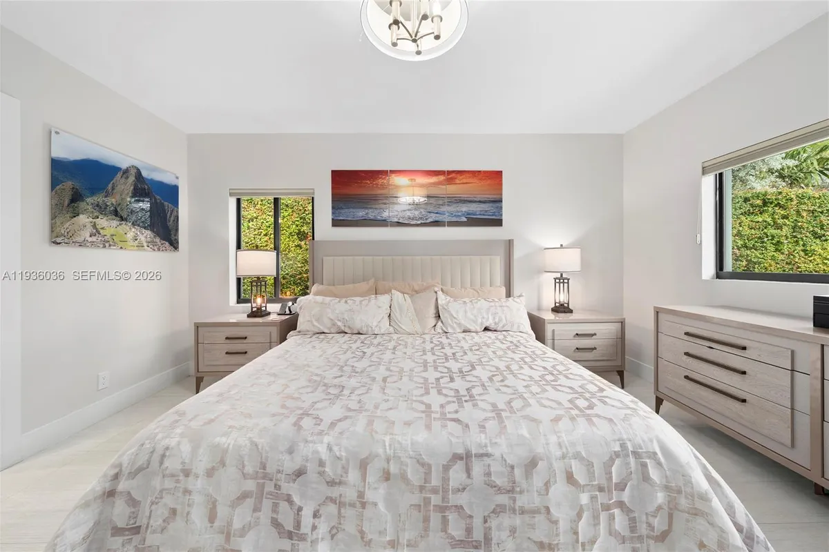 3141 N Bay Rd, Miami Beach FL 33140